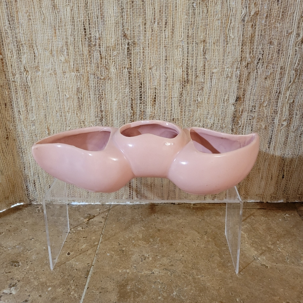 Vintage Pink Bow Bulb Three Hole Oblong Planter